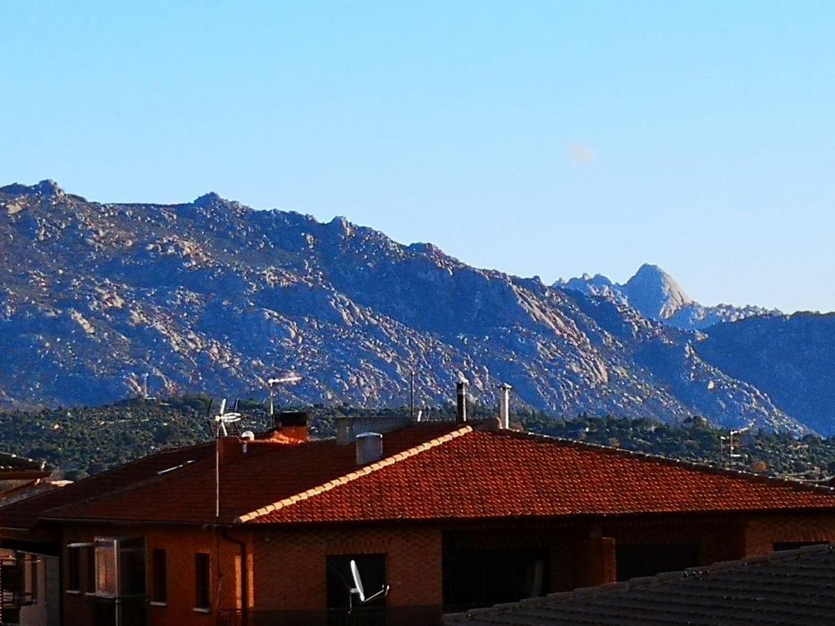 Hostal Becerril Becerril de la Sierra Luaran gambar
